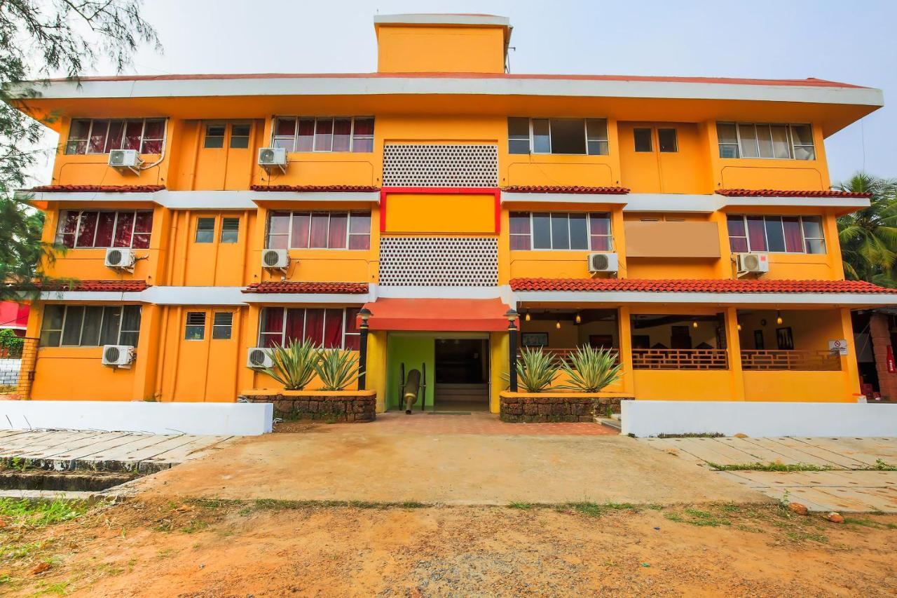 Oyo 18794 Hotel Colva Plaza Exterior foto